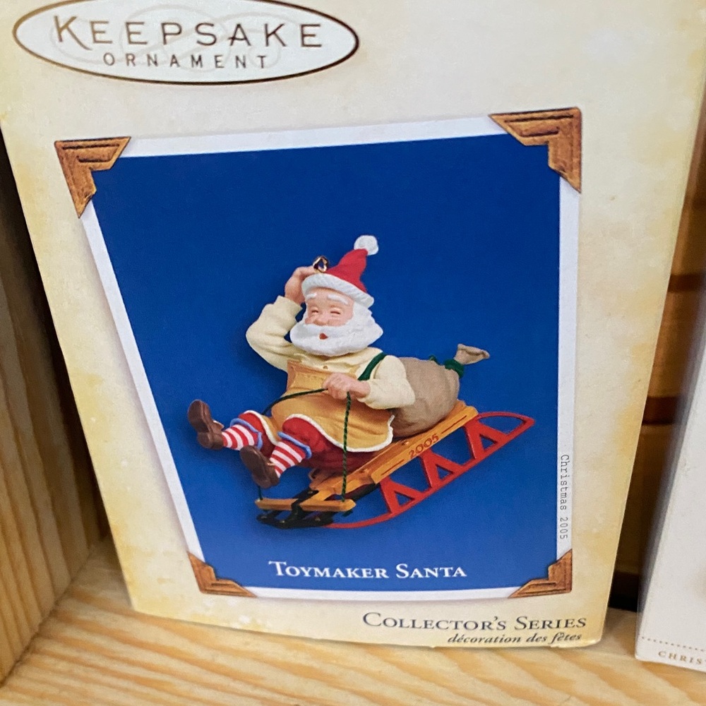 8 Toymaker Santa Ornament Collection - Picture 6 of 10